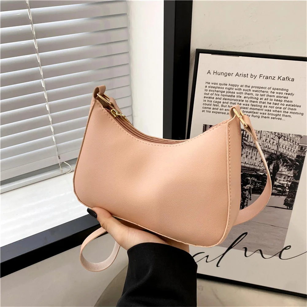 A Fashionable WOMEN'S Bag Underarm Bag for Sale - Image 2
